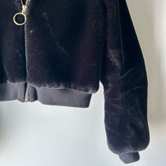 LF Black Faux Fur Cropped Bomber Jacket | Gold Zipper | Party Perfect Outerwear - Picture 6 of 7